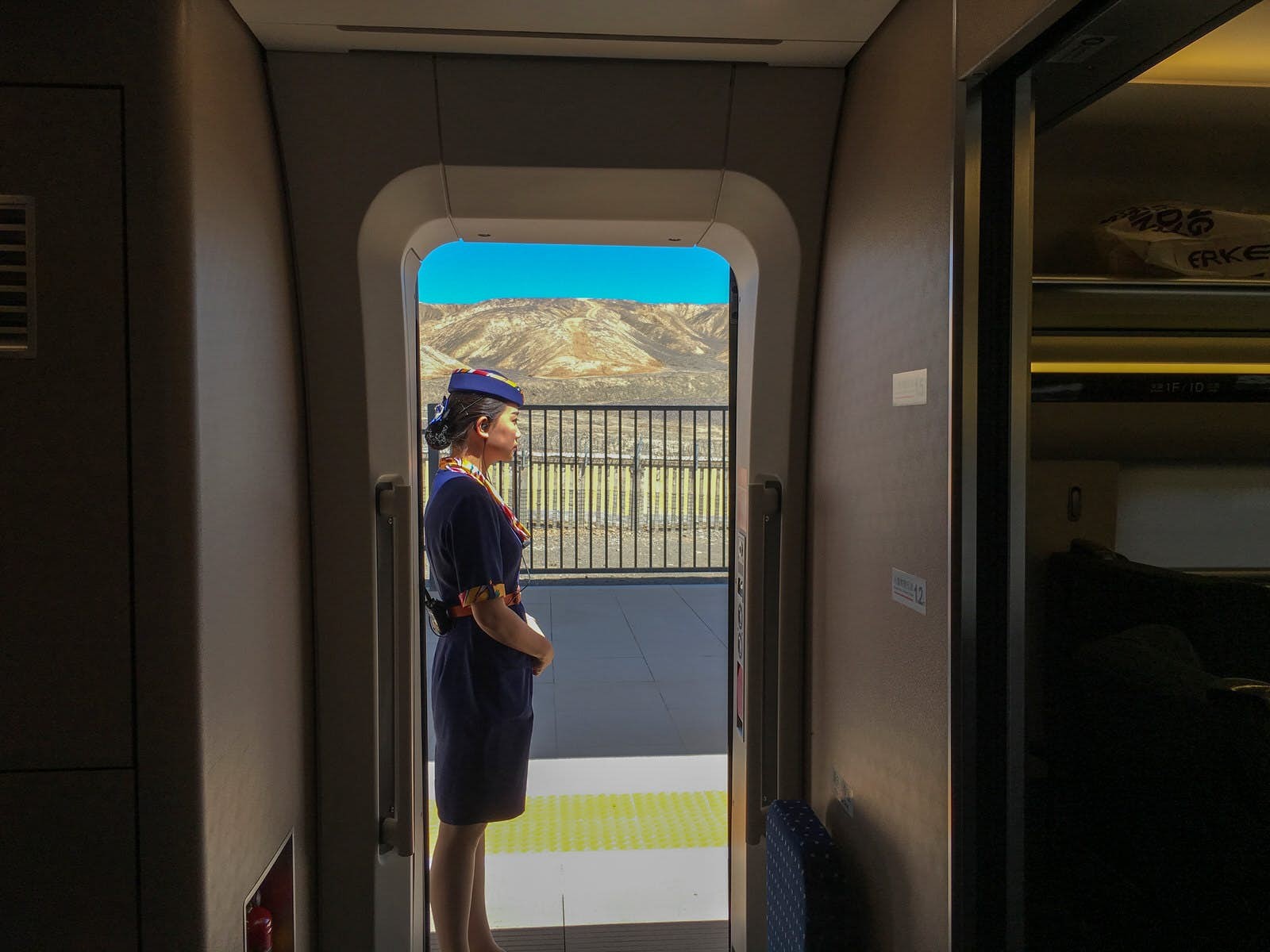 中国で体験する壮大な高速鉄道の旅